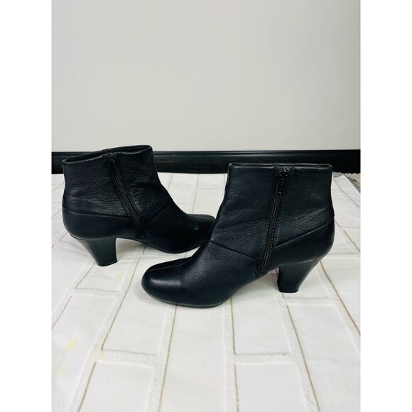 Clarks leather black block heel ankle booties sz 7.5M - Picture 6 of 9